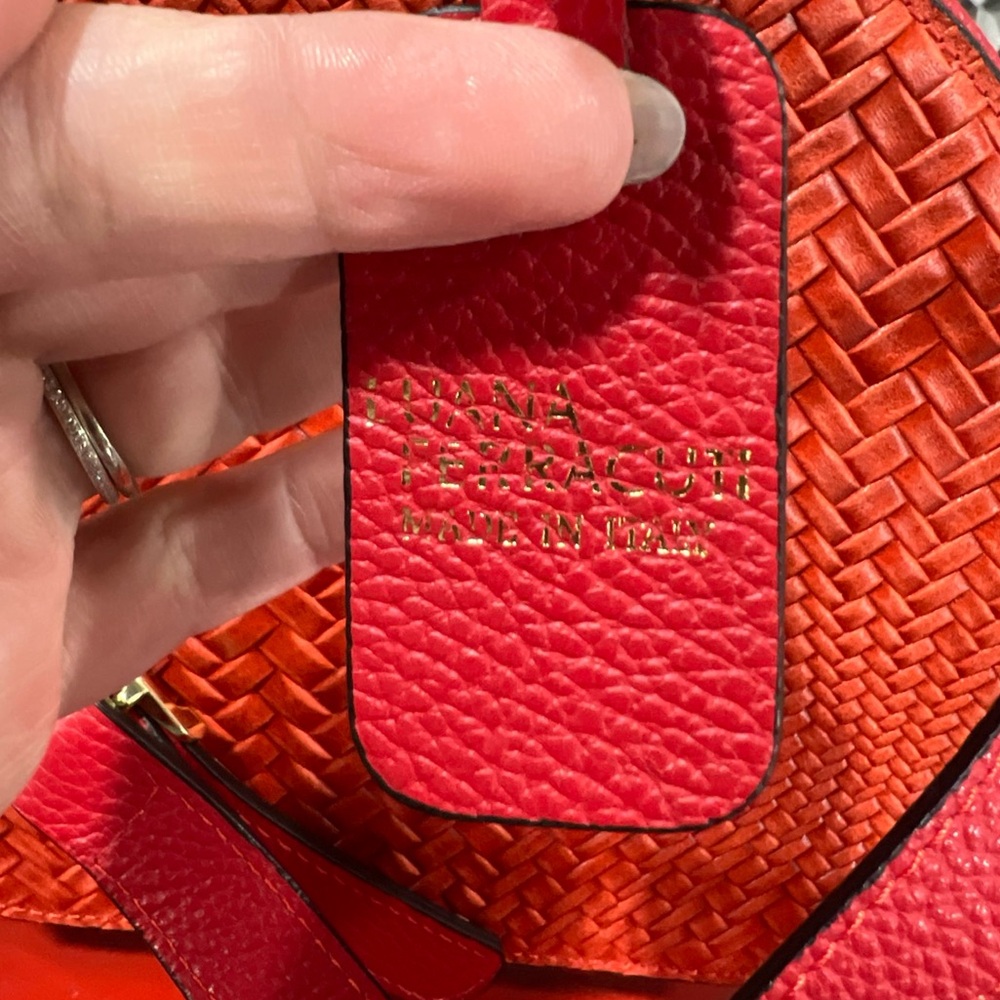NWOT | Italian Leather Round Crossbody Bag | Luana Ferracuti | Made in Italy - Picture 3 of 7